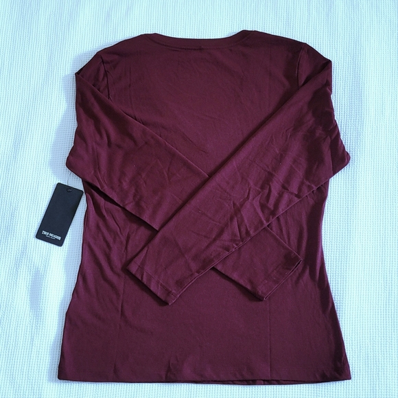 True Religion🙏 Long Sleeve Silver🤍 Foil Graphic Tee - NWT - Picture 3 of 12